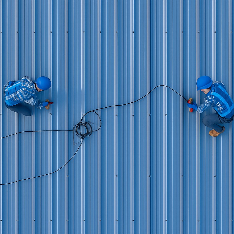 屋根板金　作業風景2